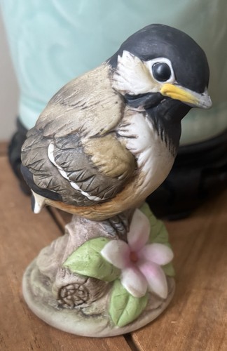 Vintage Chickadee Andrea by Sadek #6350 Porcelain Baby Bird 3 3/4" Japan