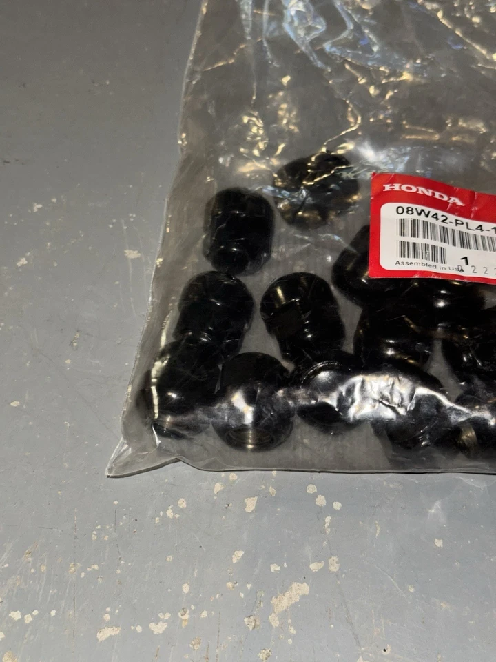 JUEGO DE 20 TUERCAS NEGRAS HONDA ORIGINALES 08W42-PL4-100A PILOTO PASAPORTE RIDGELINE Foto 2 de 4