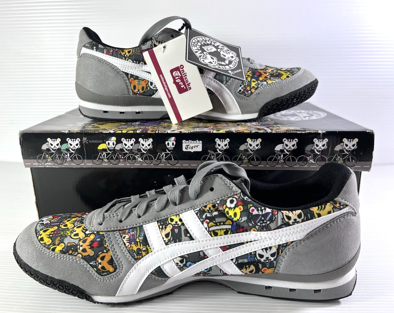 Men's Size 12 Gray White Graphic