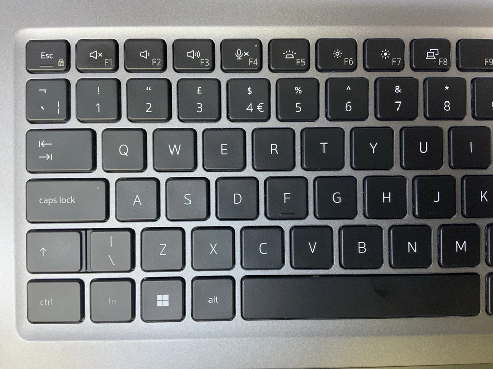 Dell Latitude 5530 · i7-1265U · 16GB · 256GB, photo 2 of 5