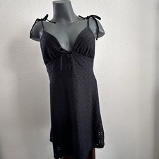 Divided Black Mini Dress With Strap Ties And Lace Design M (refw-45)