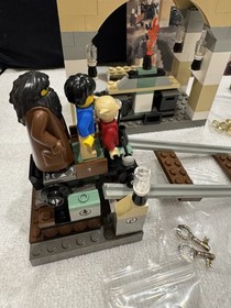 LEGO Harry Potter Gringotts Bank #4714 Minifigs Manual Plz Read No Box