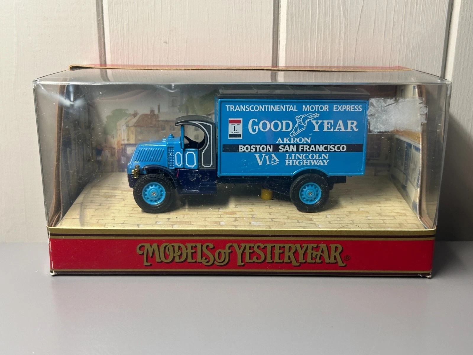 MATCHBOX MODEL OF YESTERYEAR Y33 1930 MACK AC ""GOODYEAR""