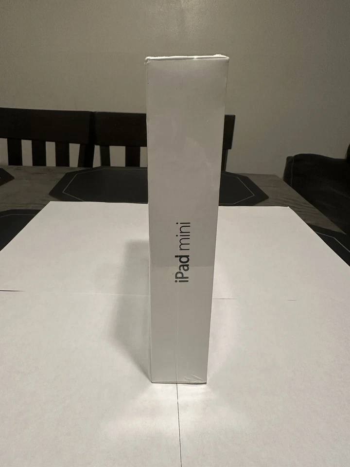 ipad mini 1st generation 16gb new collector's item !! Read 👇👇👇!!!! - Image 4 of 4