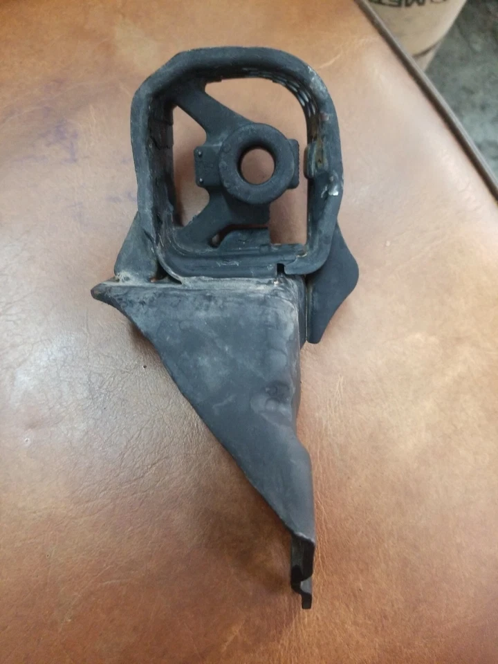 09-21 Infiniti FX50 Q50 Q60 QX50 QX70 Sistema de escape derecho Suspensión 20651-1CA0A Foto 2 de 4