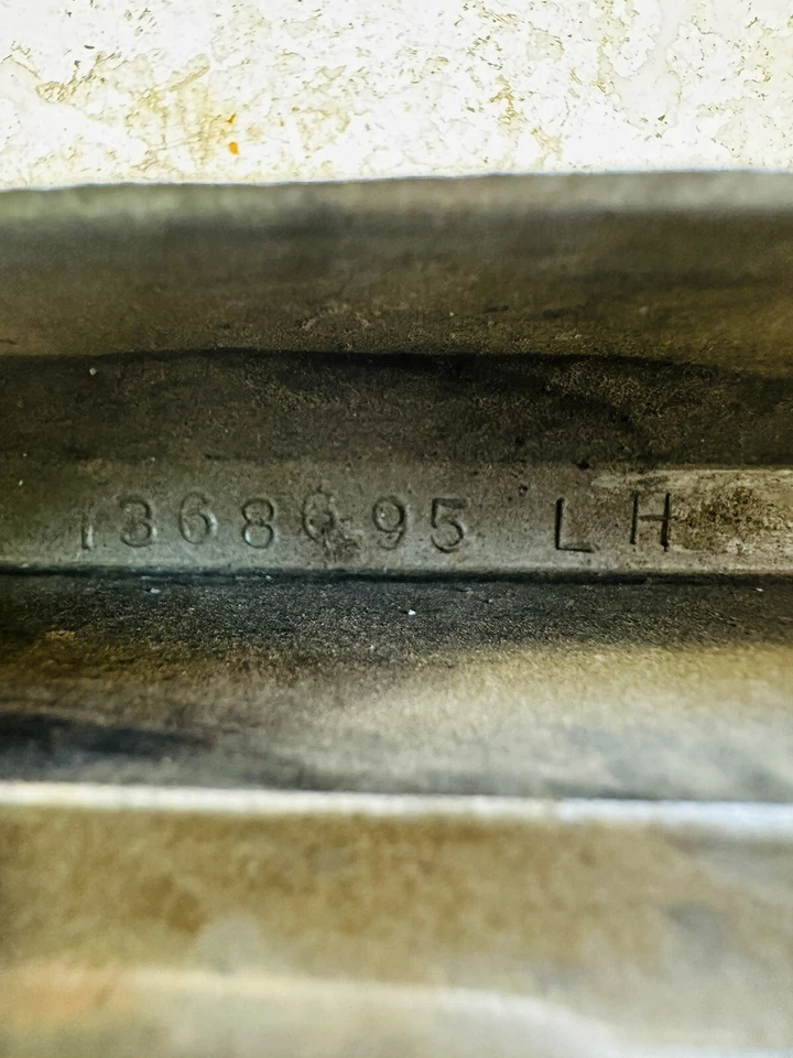 原始设备制造商 1965 年别克 Skylark 车头灯边框工厂通用 LH 右握 2 — 第 4/4 张图片