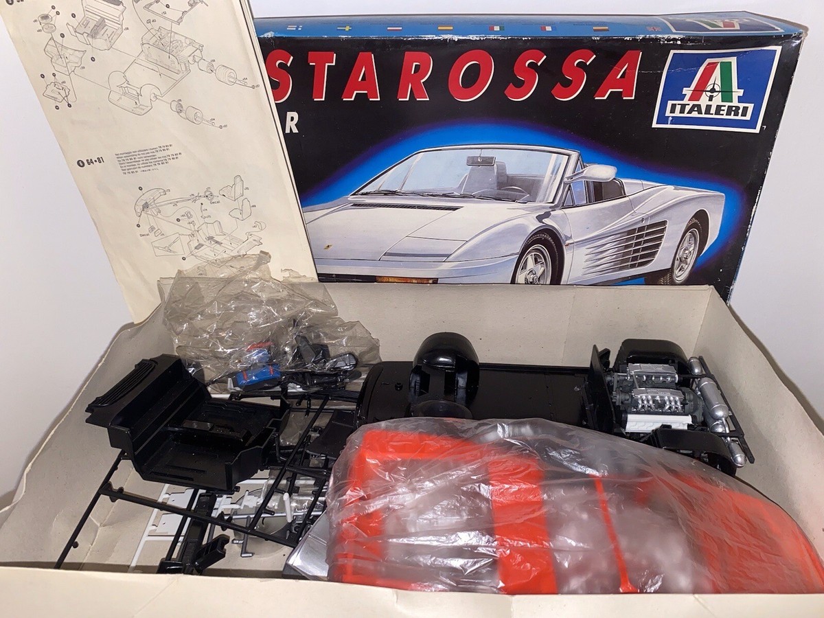 自動車 ITALERI TESTAROSSA SPIDER 1:16 Italeri Ferrari Testarossa Spider Rot 1:16 Modellbausatz (1988