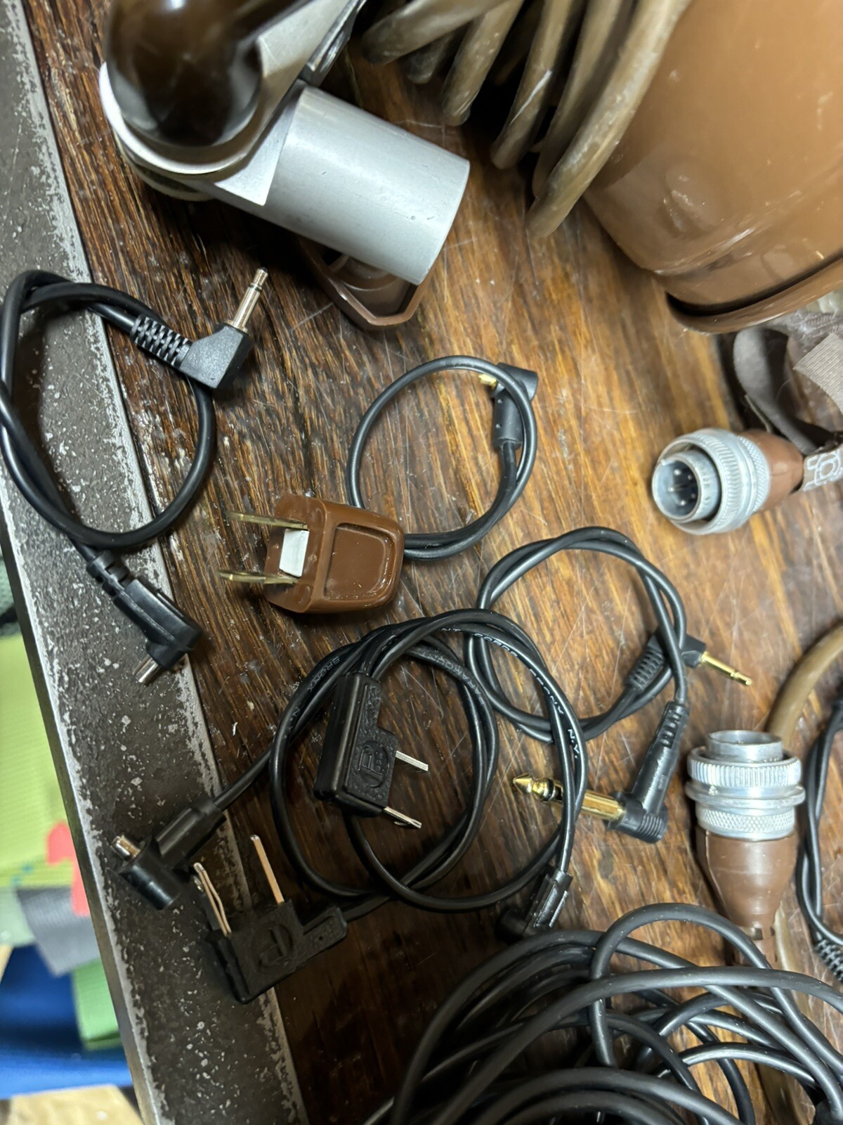 LOT Speedotron D402 power pack, 4 heads M11 & MW3R 2 PocketWizard case & case