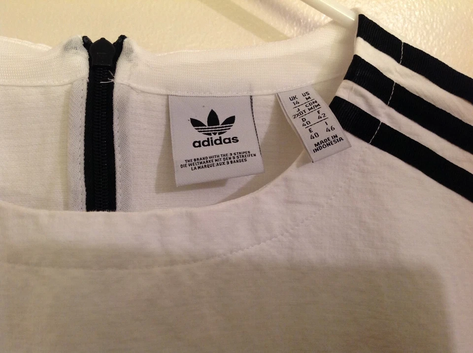 ADIDAS TOP ACTIVEWEAR BLANCO Y NEGRO Foto 3 de 4