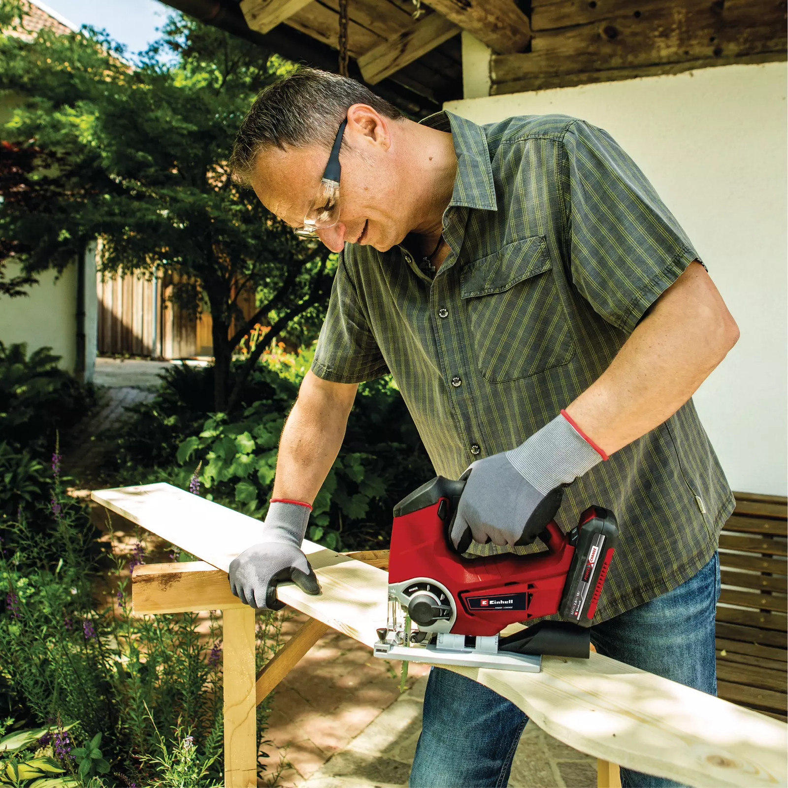 Scie sauteuse sans fil Einhell TE-JS 18 Li pour aménager votre maison