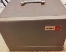 Argus 300 Slide projector vintage model w/ autoload includes lens auto slide