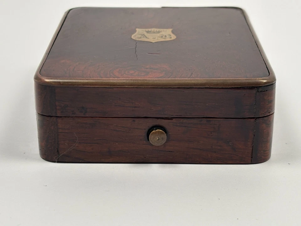 Ancienne Boîte/Coffret XIXe en acajou et laiton Monogramme AB Couronne Comtale - Photo 4/4