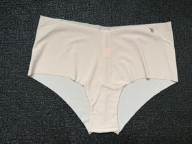 Lot 5 Victoria&rsquo;s Secret sz M No-Show Cheeky Tanga Panty Bundle Pack Cheekini