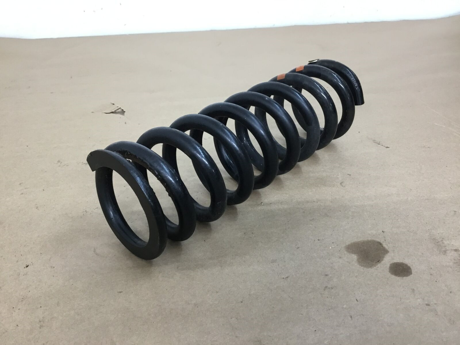 Aston Martin DB9 GT 2016 Front Right Passenger Shock Strut Coil Spring 13-16 |:Y