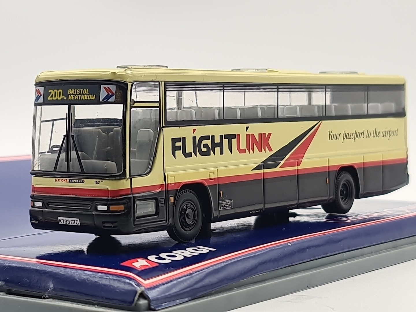 Corgi Original Omnibus OM43303 - Volvo B10M - Plaxton Premiere - Boxed  1/76 MIB