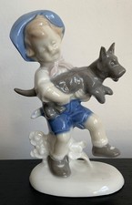 Carl Scheidig Gräfenthal,Porzellanfigur «Junge&Hund» GDR, Krone S, Modell 9420