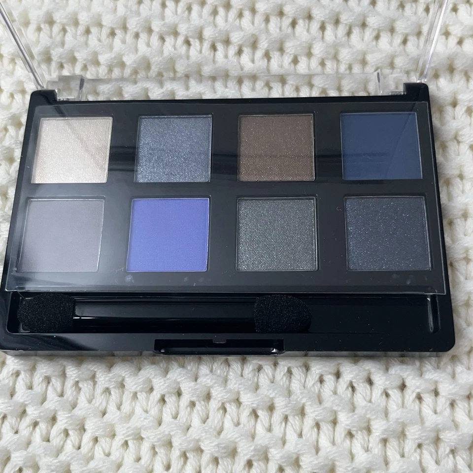 Avon True Color 8-in1 STARRY NIGHTS Eyeshadow Palette .226 oz - Image 4 of 4