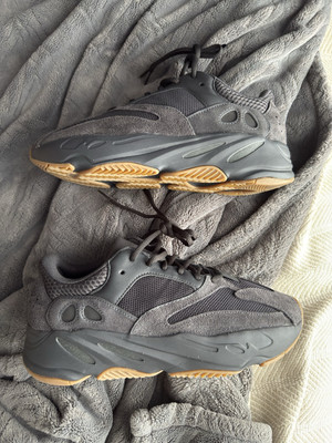 Wave Runner Yeezy Weight With Box Size Adidas Yeezy Boost 700