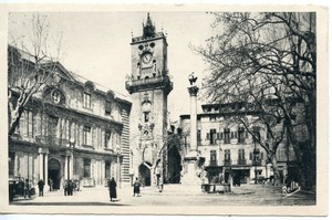 Carte Postale Aix En Provence La Place De L Hotel De Ville Et Le Beffroi Ebay