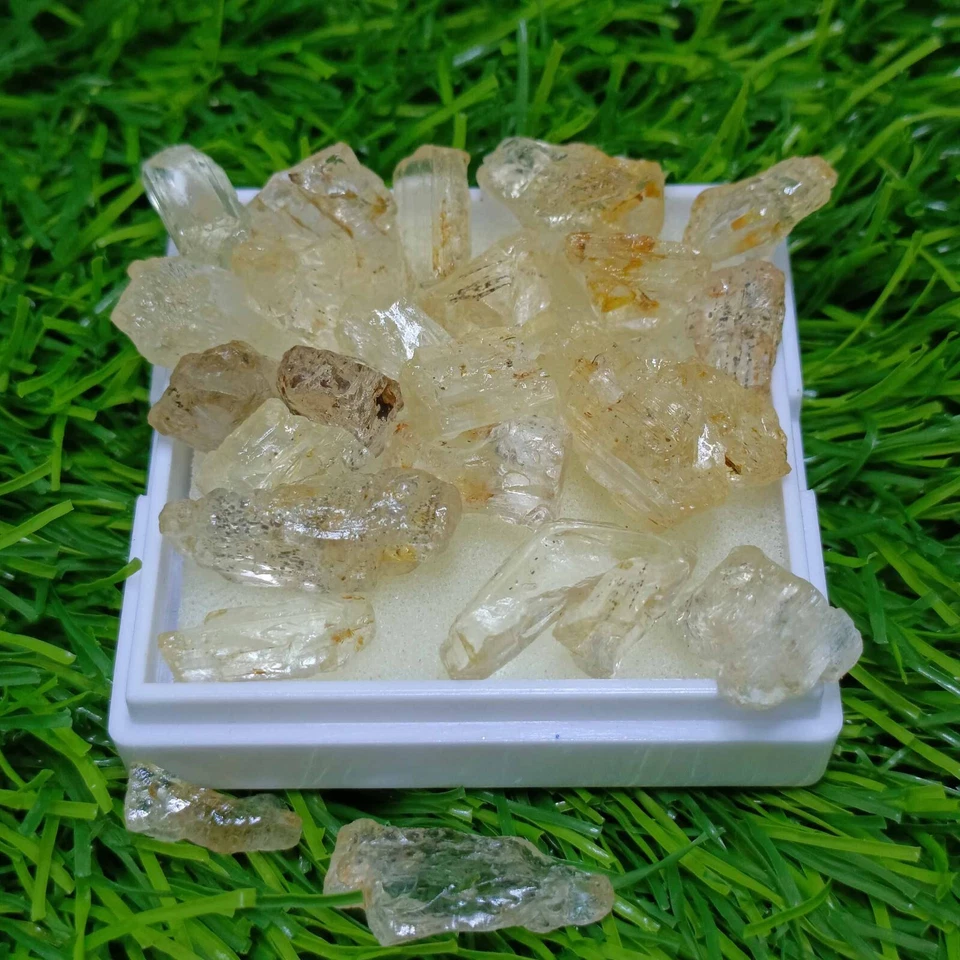 Lote de piedras preciosas naturales escapolita de 105,5 quilates amarillo claro con un total de 26 piezas Foto 4 de 4