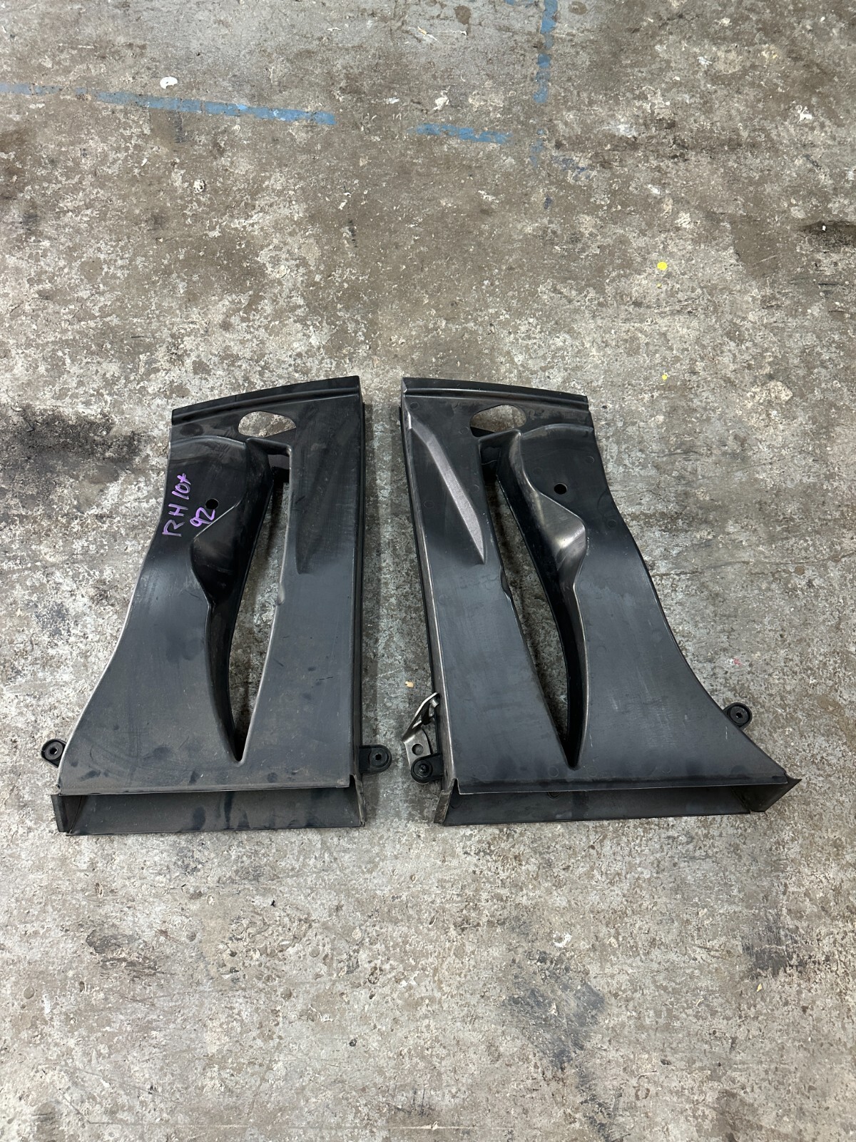 2014 AUDI R8 TRANSMISSION OIL COOLER AIR DUCT PAIR OEM 420 117 336 420 117 335
