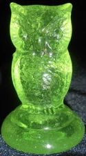 Green Vaseline glass Woodsie Owl Bird animal uranium great horned barn / yellow 