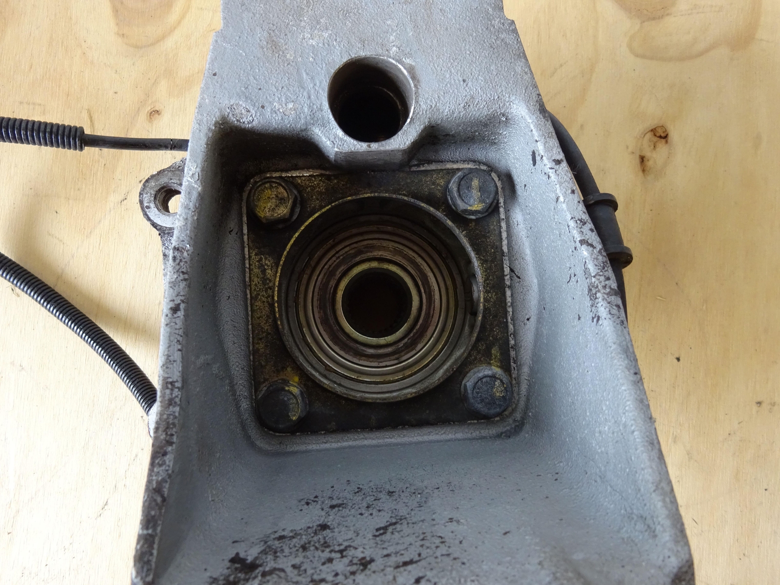 1995 Ferrari 355 Hub Knuckle Upright Left Rear Driver Side