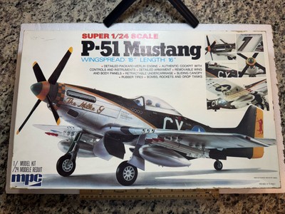 Vintage 1977 MPC P-51 Mustang Super Size 1/24 Scale Model Kit 2