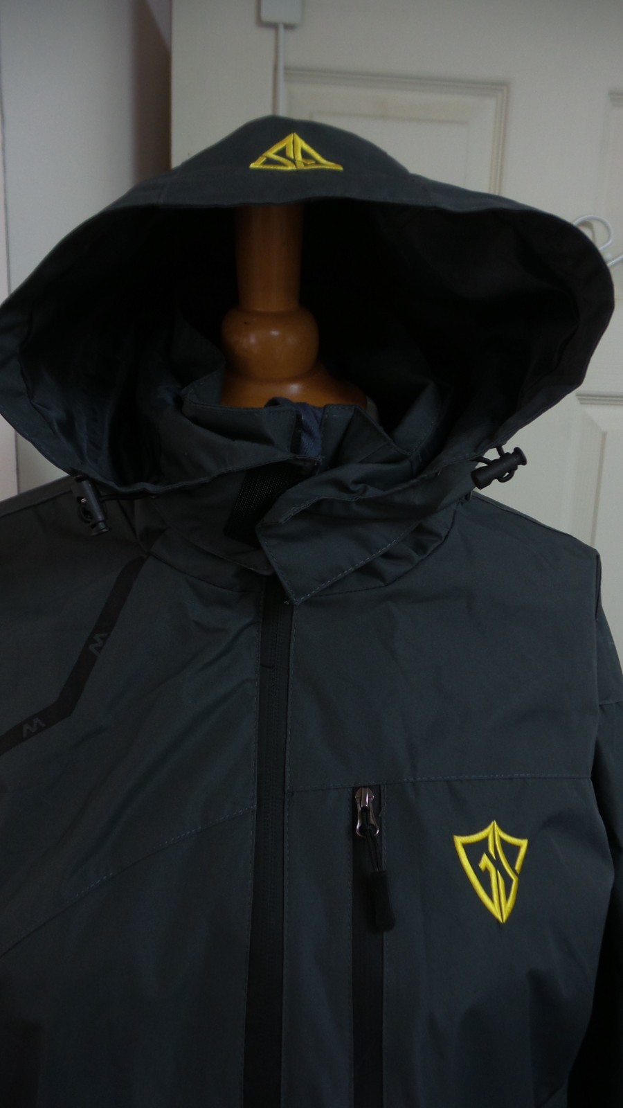 Windproof Jacket, Waterproof, Lightweight, Mounta… - image 2