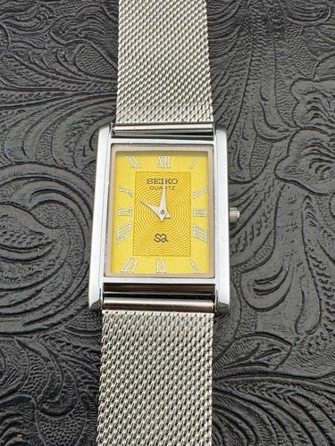 RARE YELLOW DIAL WITH SILVER CASE Vintage Seiko Slim Quartz Men’s Wrist Watch