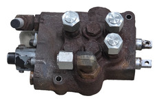 Am100282 John Deere F1145 Tractor Valve Control Assembly