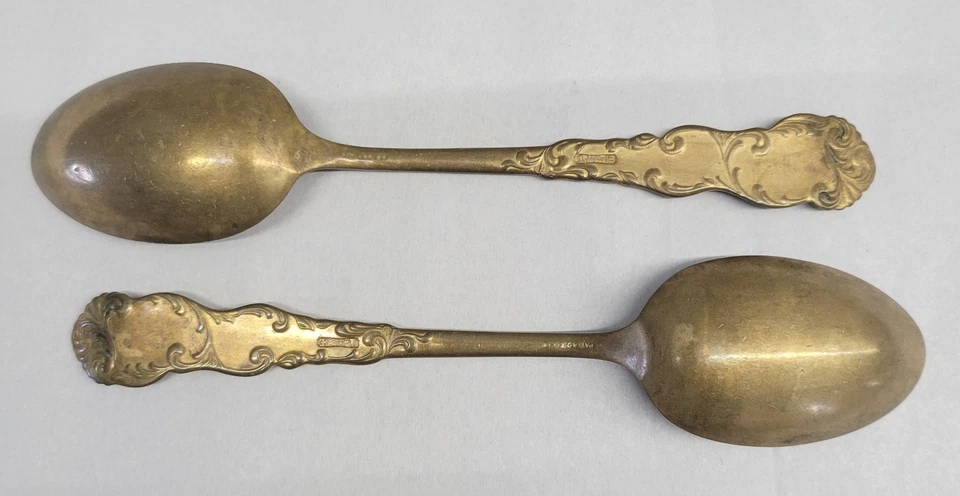 Antiguo par de cuchara vintage lavado dorado Waldo HE Holmes & Edwards Pat 1894 de 7 pulgadas Foto 2 de 4