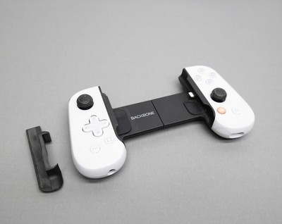 Backbone One Lightning Controller Playstation Edition BB-02-W-S iPhone