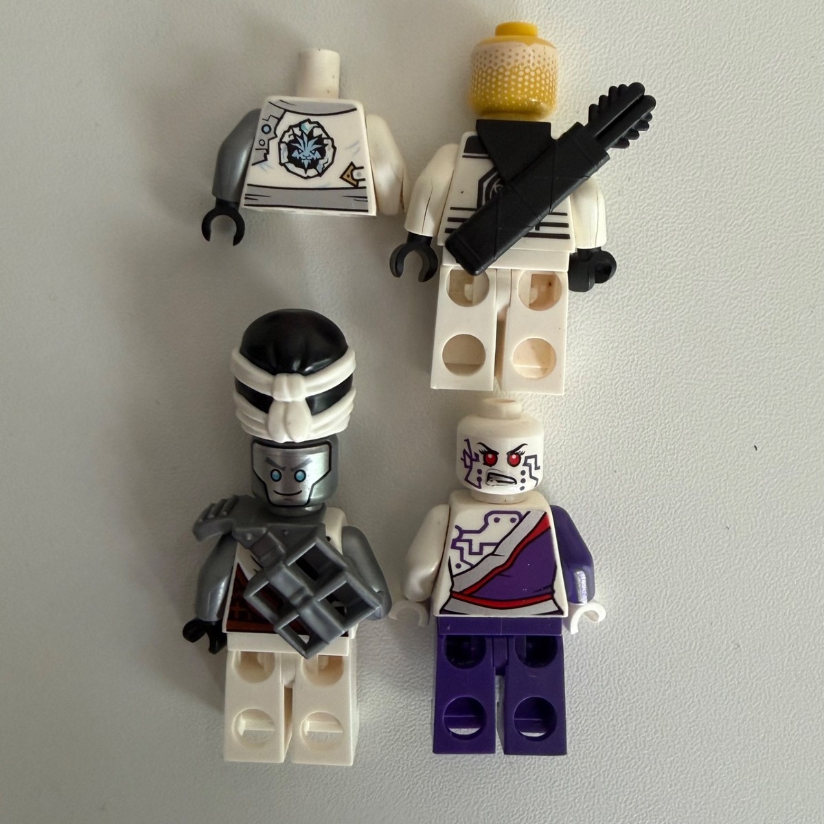 テーブル Lego Ninjago 70724 Rebooted Zane Pixal Honor Robe Zane 70595