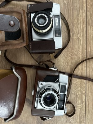 2x Vintage Kameras   Dacora & Agfa Optima mit Ledertaschen