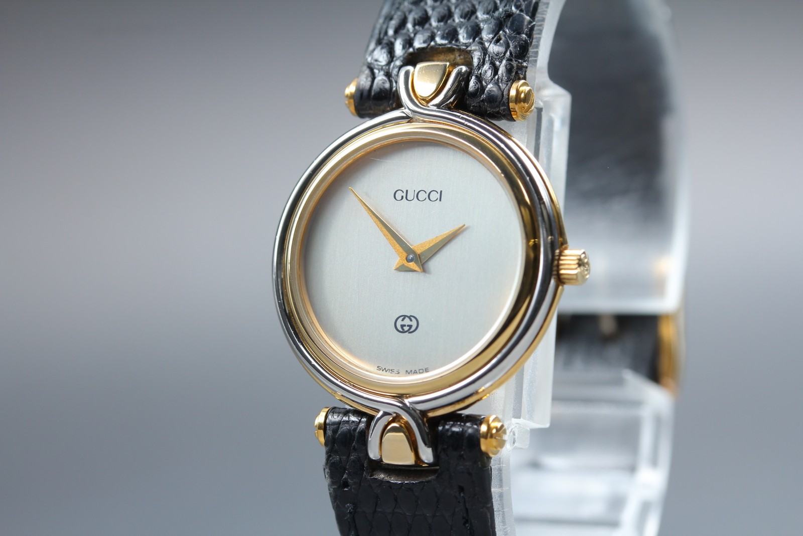 [Near MINT] Gucci 4500L 24mm Gold Dial Vintage Quartz Women's watch From Japan