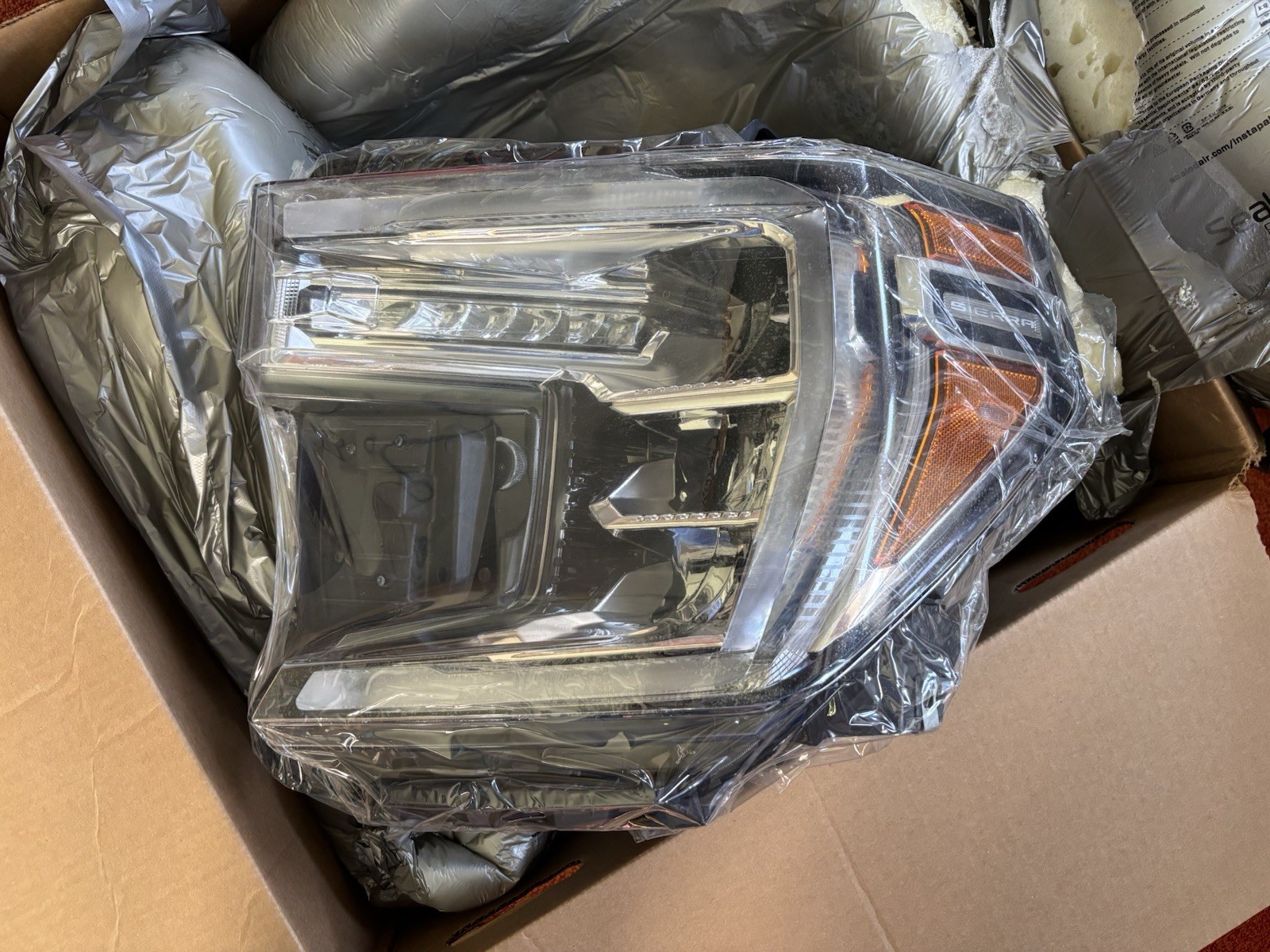 2019 2022 GMC Sierra Denali 1500 OEM Left Driver Side Headlight  19421013 READ