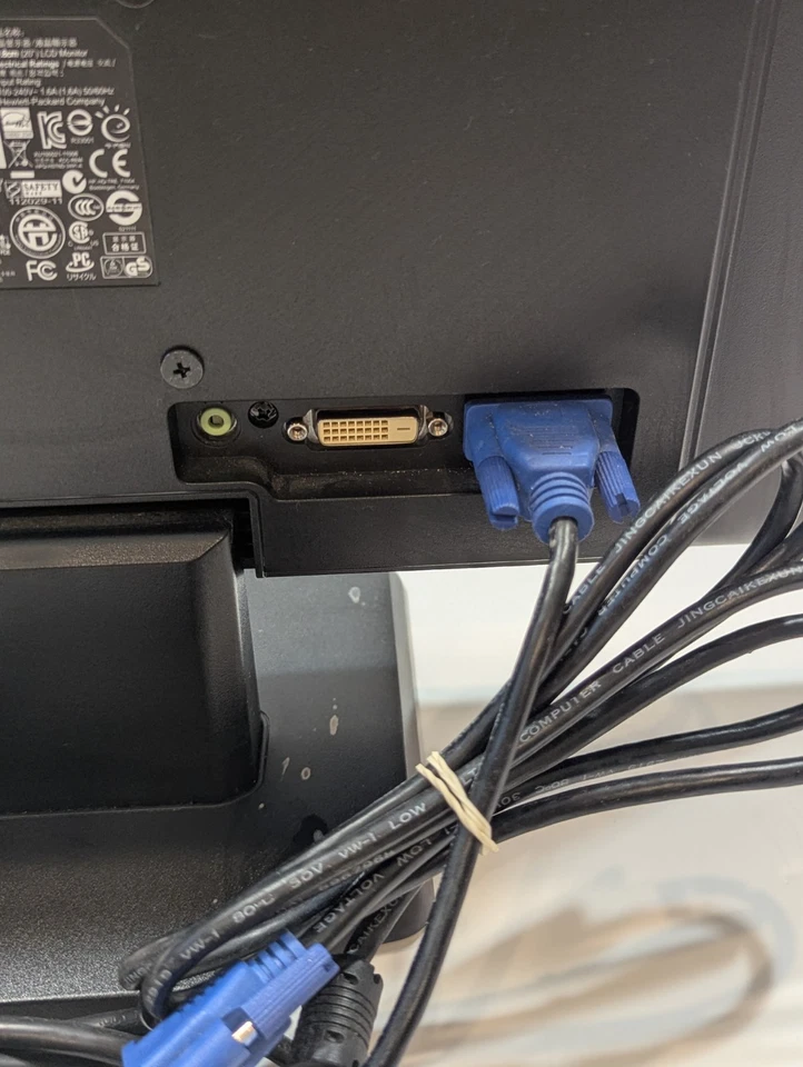 HP Computer Monitor W2072a LED Backlit LCD w/Built-in Speakers VGA DVI A3M50A - Image 4 of 4