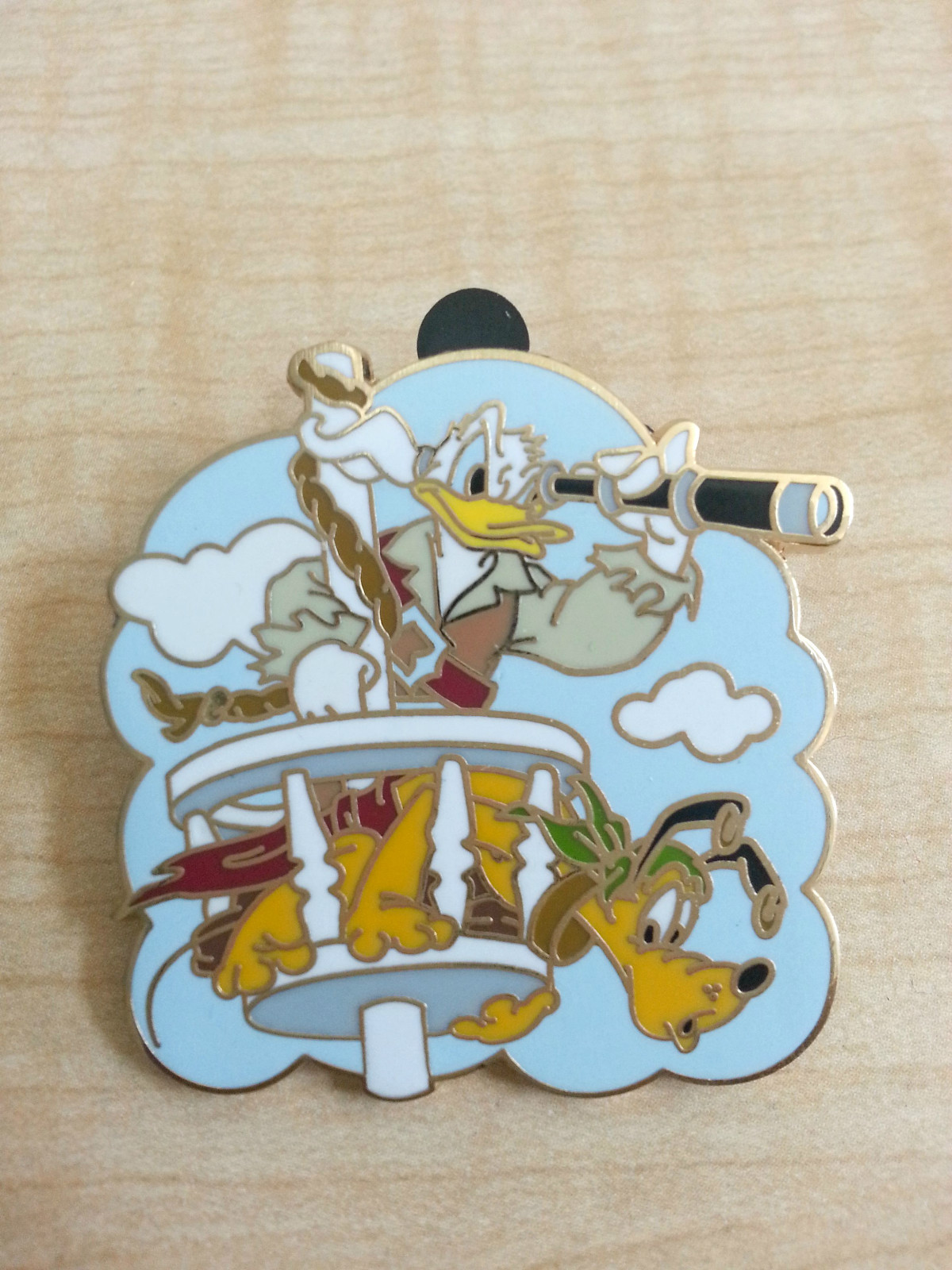 DISNEY PIN Donald Duck with Pluto Pirates of the Caribbean FREE SHIPPING 