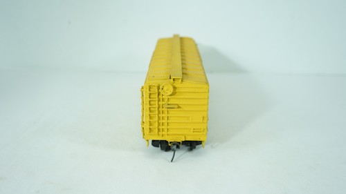 All-Nation Line O Scale 2-Rail Green Bay & Western Plug Door Box Car #9304 W20 - Picture 4 of 13