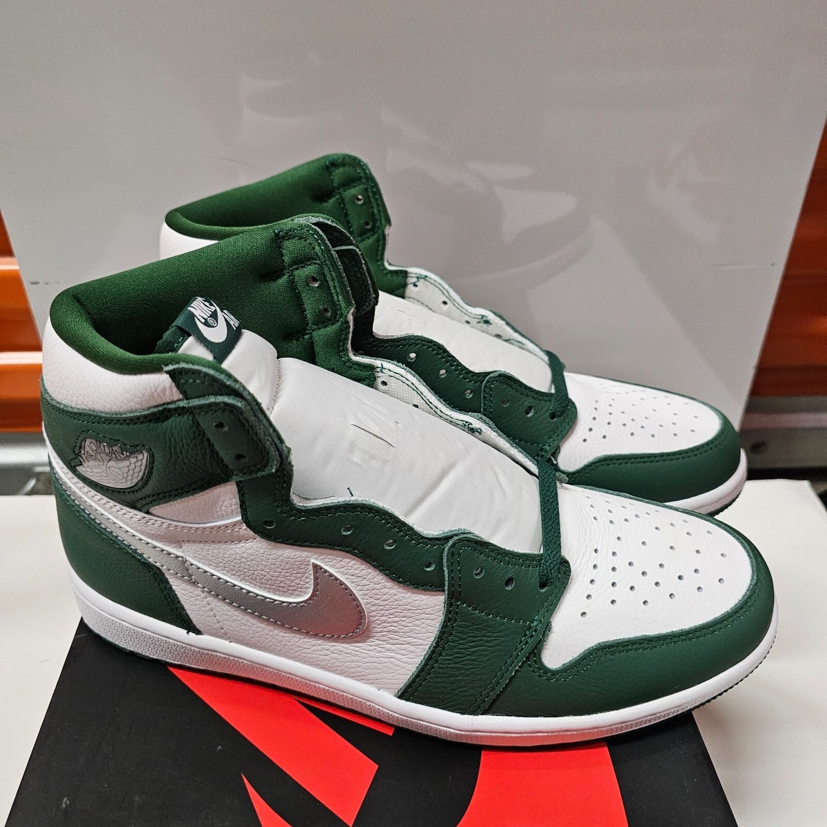 Nike Air Jordan 1 Retro High Gorge Green DZ5485-303 Men display picture 3