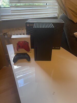 Microsoft Xbox Series X 1TB Spielekonsole - Schwarz