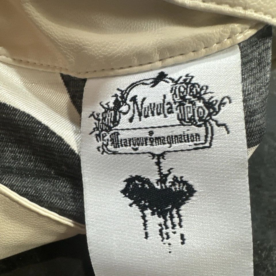 Nuvula Tunic Blouse White And Black Size S - Imagem 4 de 4