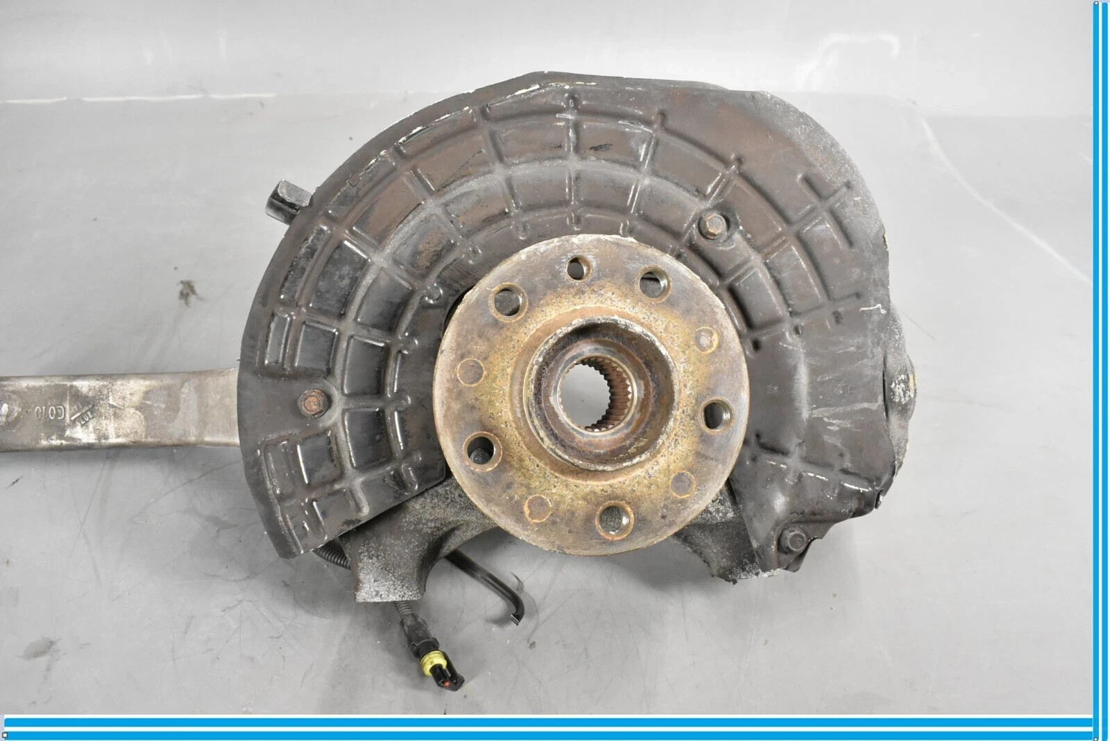 14-17 Maserati Quattroporte Front Left Wheel Spindle Knuckle Hub Bearing OEM