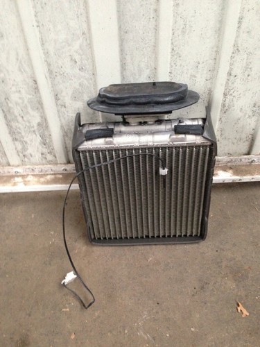 Nissan Primera 2.0 WP12 (02-07) : Klima Verdampfer aus dem Innenraum P12