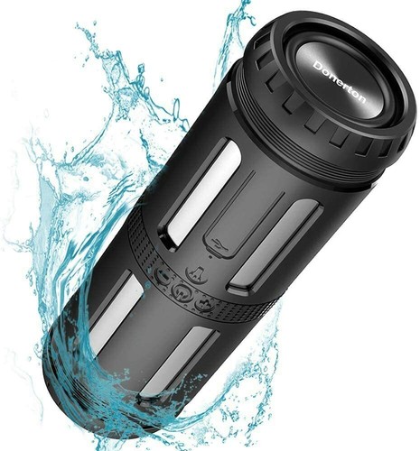 Outdoor Bluetooth Speaker with a flash 