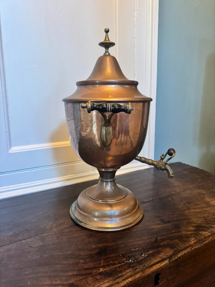 Antique Brass Samovar / Urn with Tap – Decorative Tea or Coffee Urn (46cm Tall) - Image 2 of 3