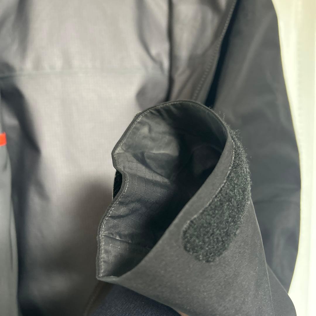 ARC'TERYX ALPHA SV JACKET Made in Canada thumbnail 6