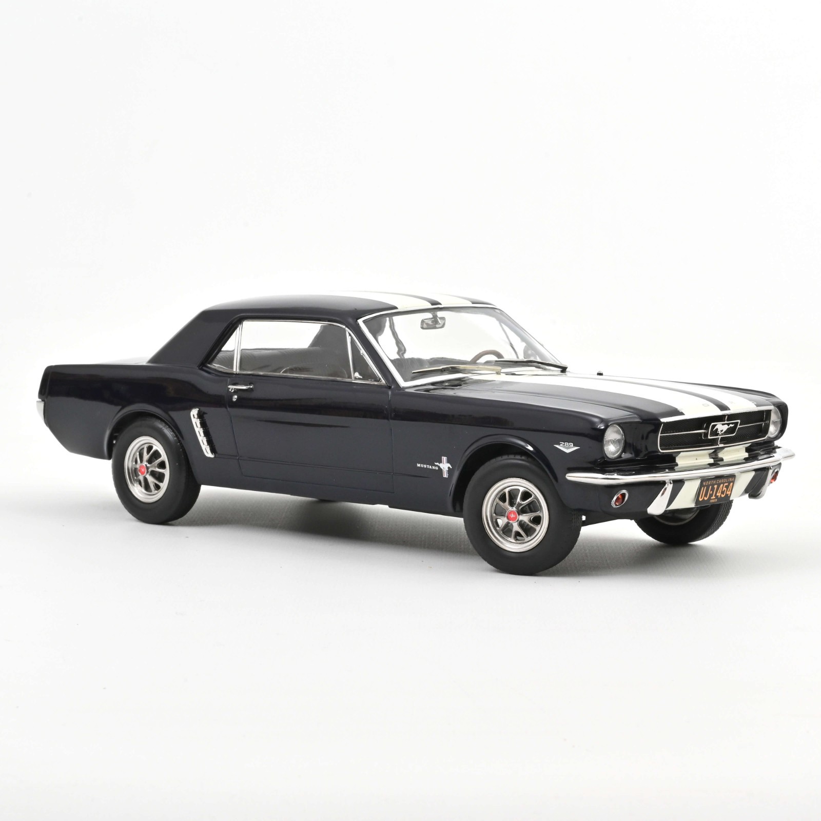 Ford Mustang Coupé 1966 bleu brume métallisé Norev 182805 1/18