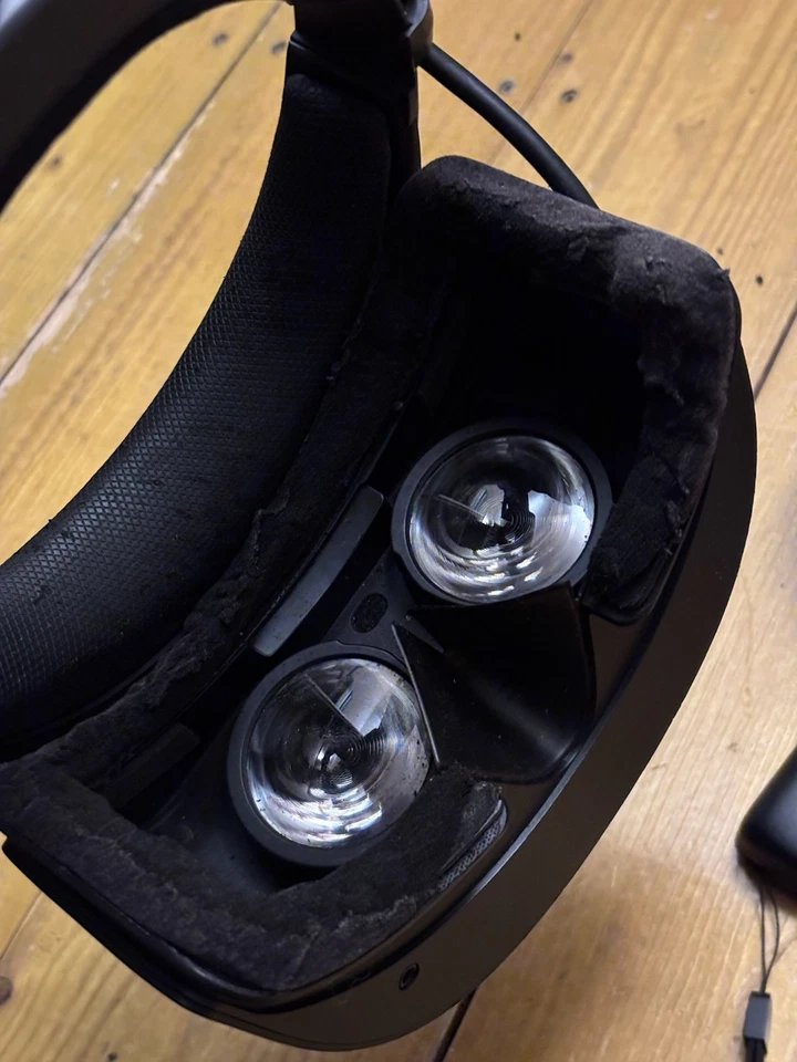 Windows Mixed Reality Headset Used Working with Controllers and Cables VR Gaming - Image 4 of 4